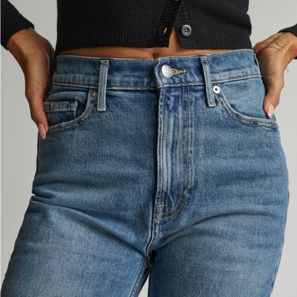 Everlane The 90s Cheeky Jeans Crop Straight Leg
Vintage Blue
Size 26 - Picture 3 of 11